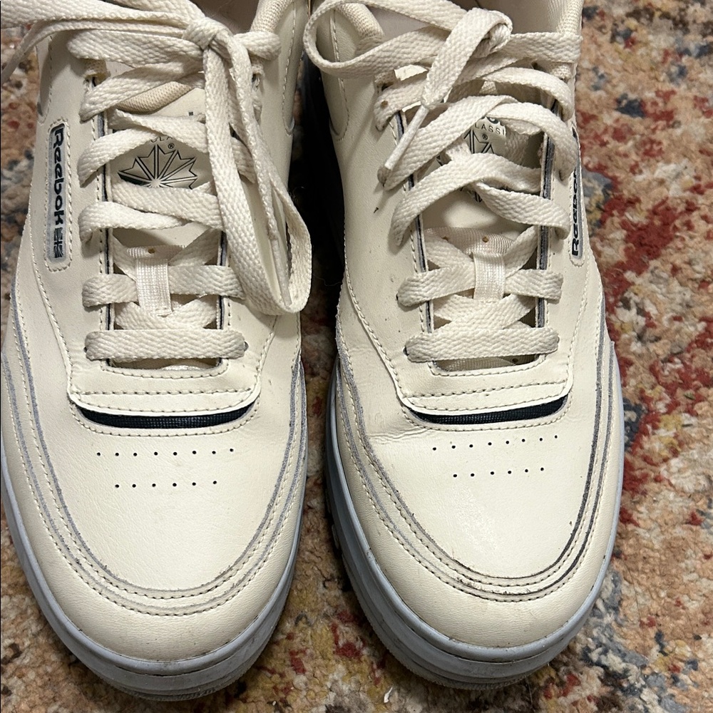 Reebok Women’s Platform Tennis Shoes. Size 11